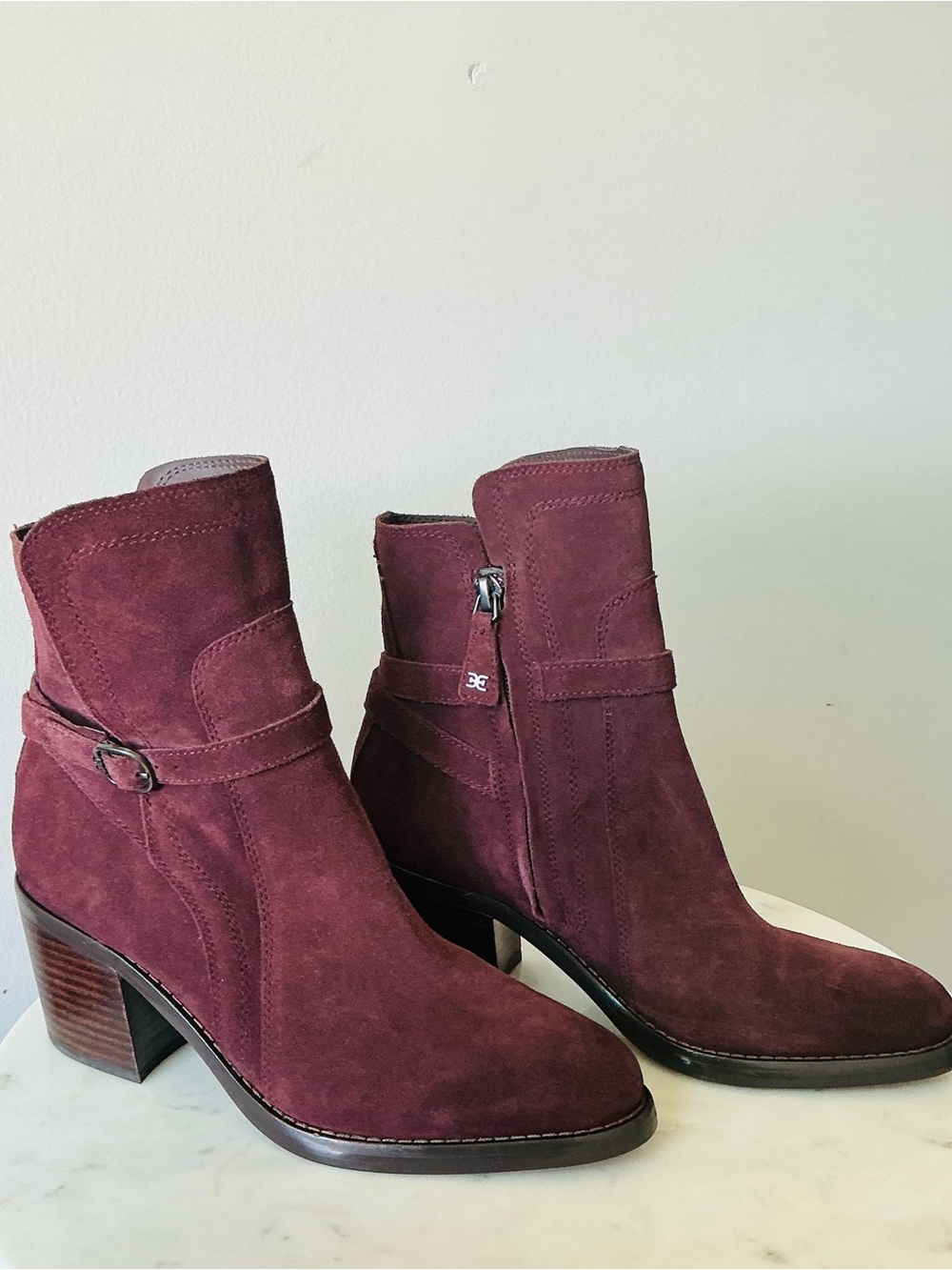 Sam Edelman ankle booties 7.5 burgundy suede block heel buckle zip boot